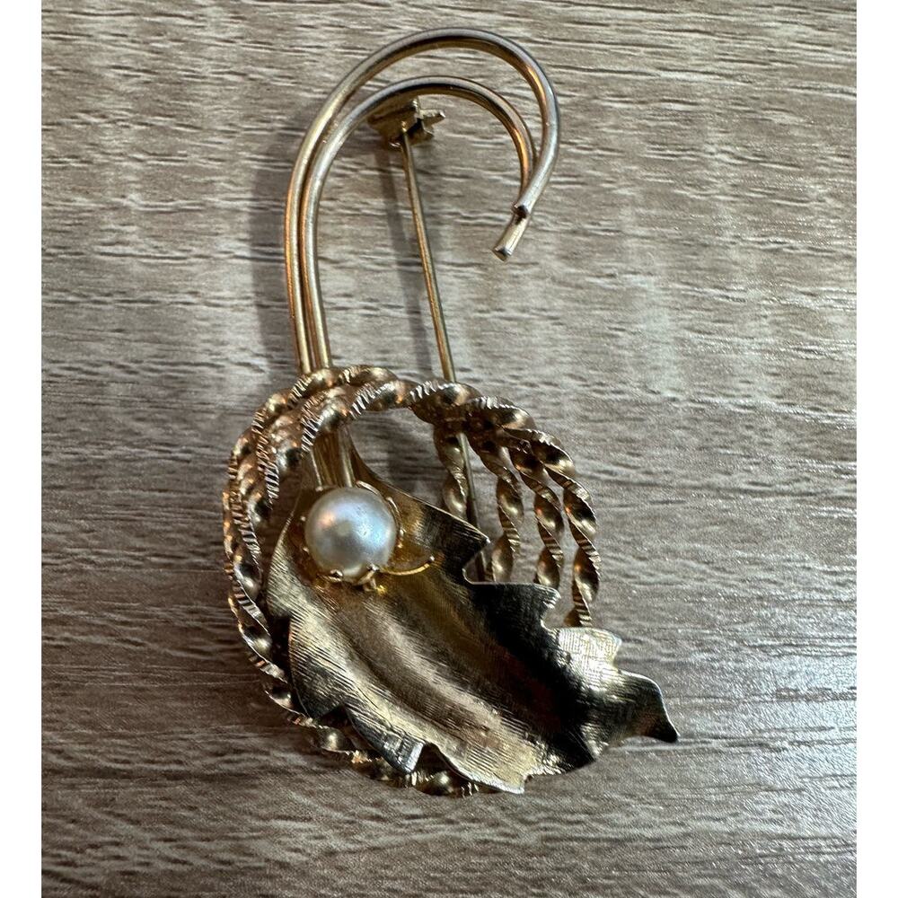 Vintage Wrap Gold Tone Circle Leaf Faux Pearl‎ Pin Brooch Elegant Jewelry
